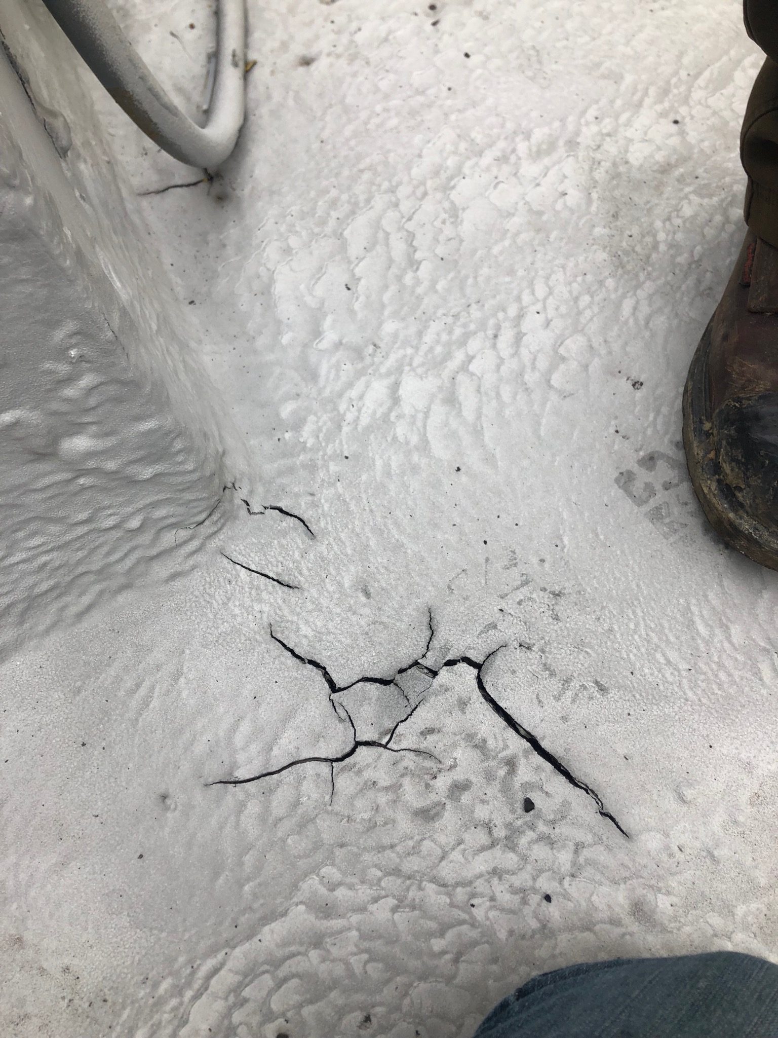 Traffic-bearing steel deck membrane with skid-resistant surface